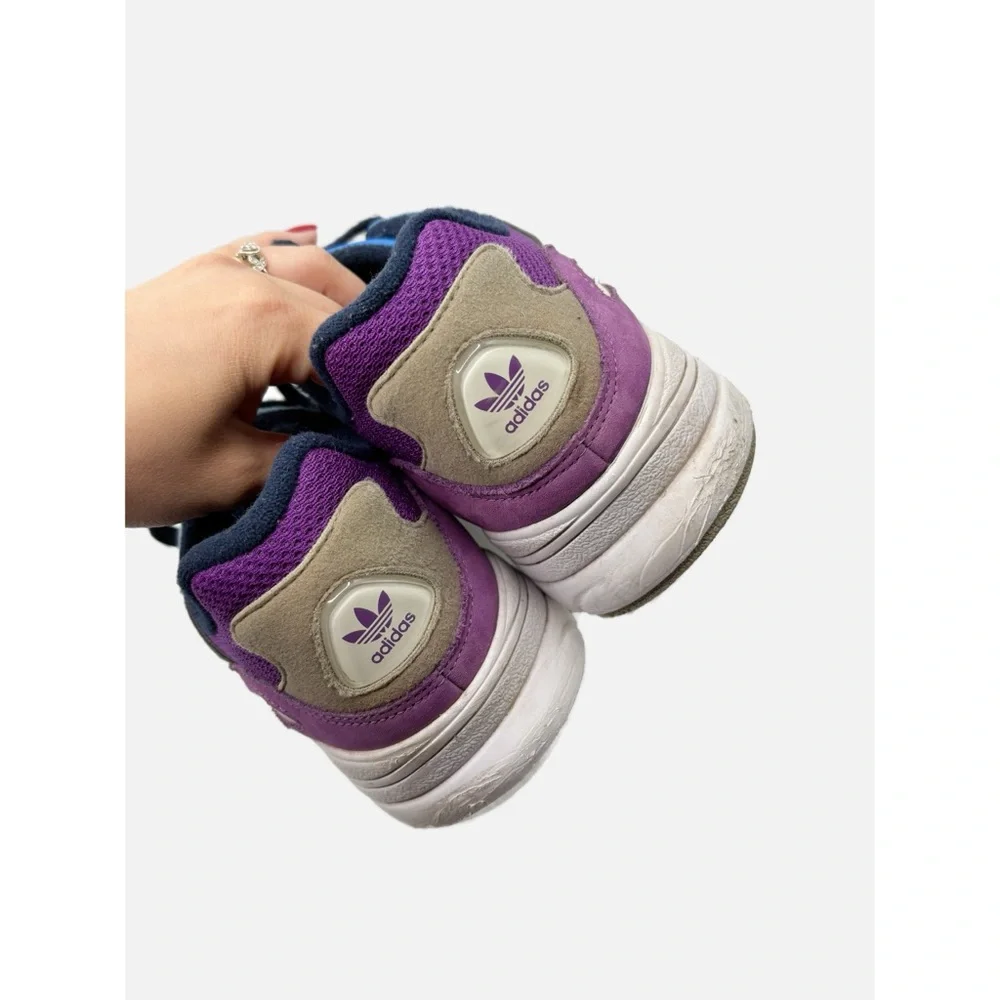 adidas sneakers wear